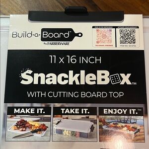 Farberware SnackleBox with Cutting Board